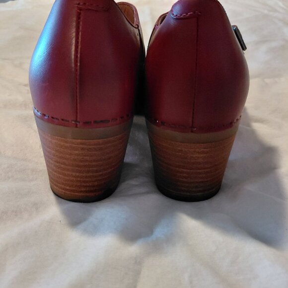 Dansko Red Shoes - Picture 3 of 6